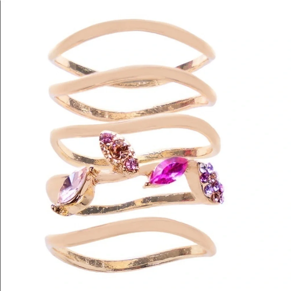 NWT LC Lauren Conrad Rose Gold Tone
Clear Simulated Stones & Wavy Bands Ring Set - Picture 4 of 4